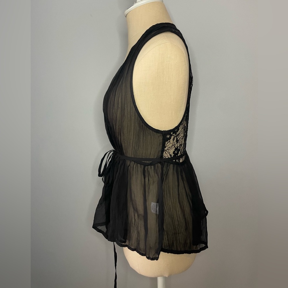 Women’s Band of Gypsies Black Lace Vest - Picture 2 of 8